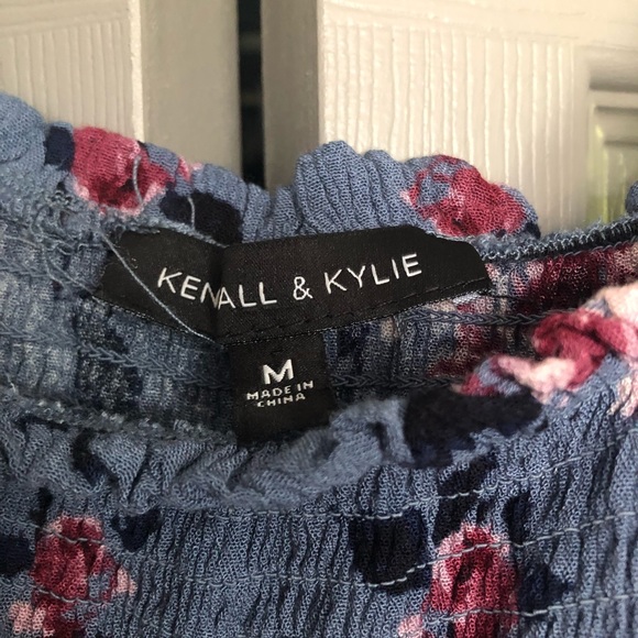 Kendall & Kylie off shoulder top - Picture 4 of 4